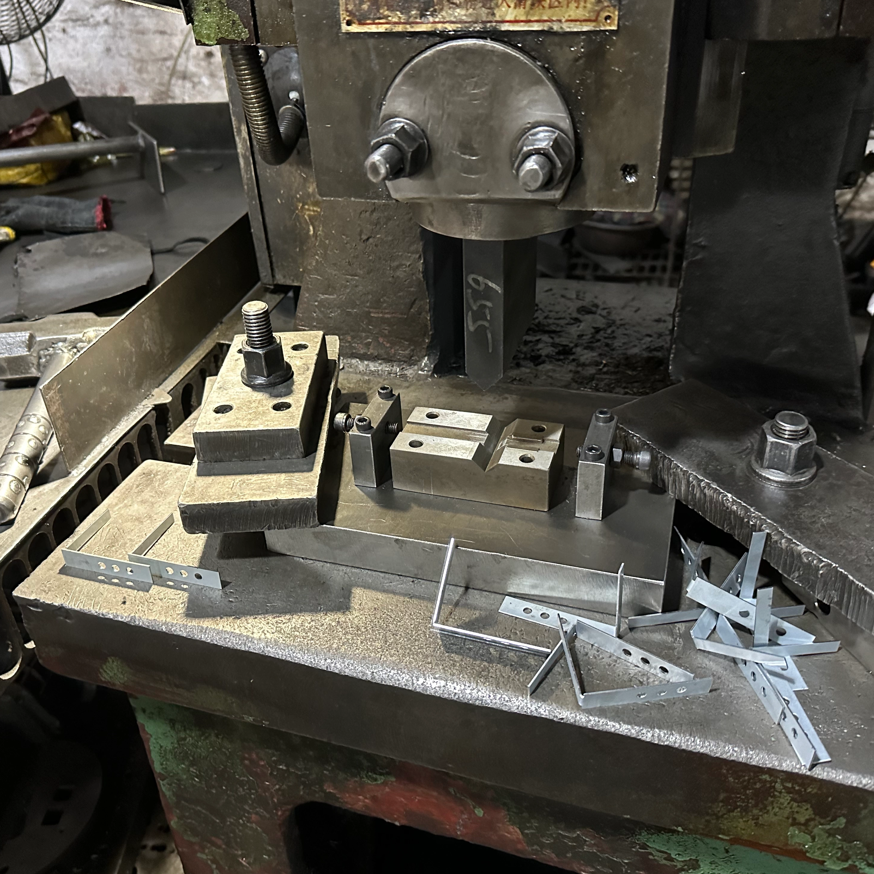 hinges for wooden screen door